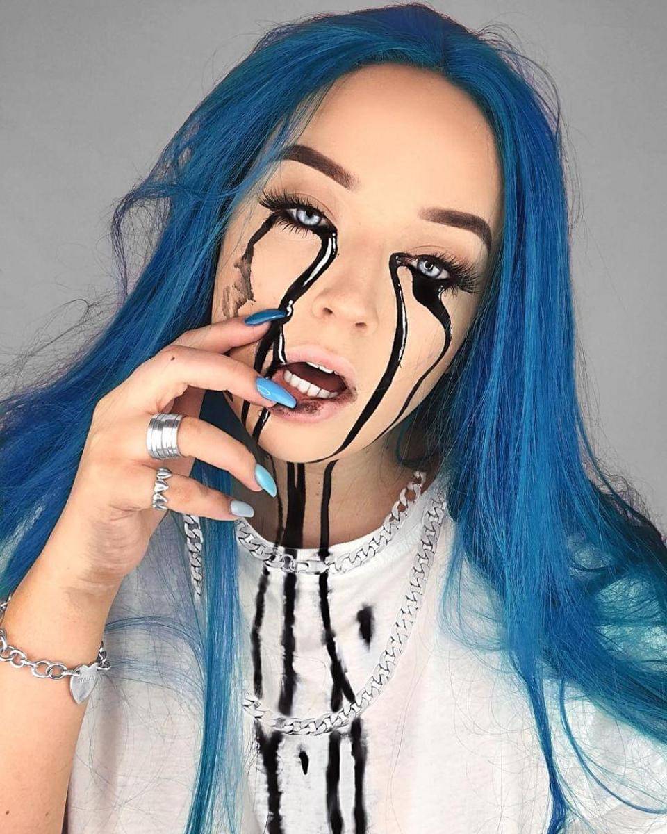 Instagram.com/laratilley